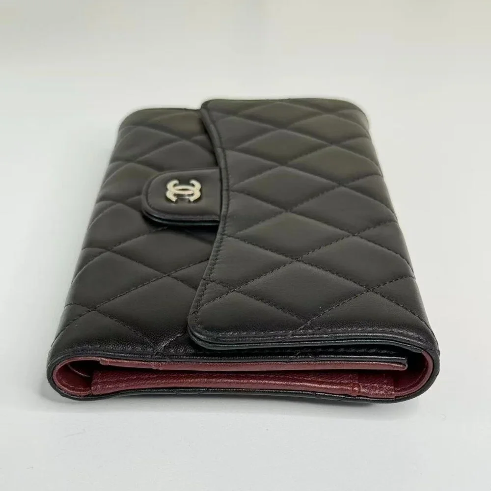 Chanel Black Leather Flap Wallet - Small Quilted Goods with Classic CC Logo